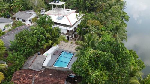 Hostal The Green Lagoon Villa