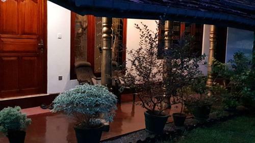 Madhawa Cottage