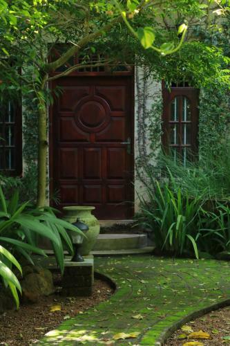 New Moon Villa