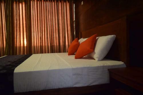 Hostal Goalie Beachfront Hotel
