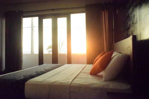 Hostal Goalie Beachfront Hotel