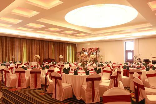 Hotel Earl's Red Kandy