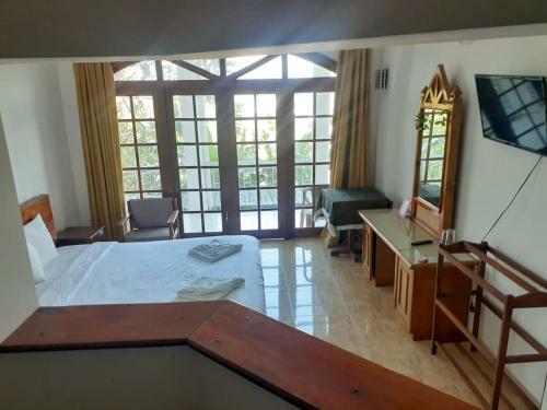 Kandyan Crown Hotel