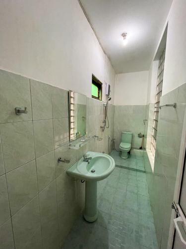 Kandyan Crown Hotel