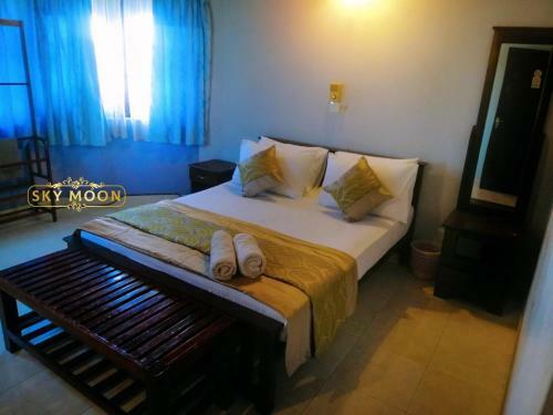 Hotel Sky Moon
