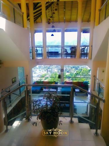 Hotel Sky Moon