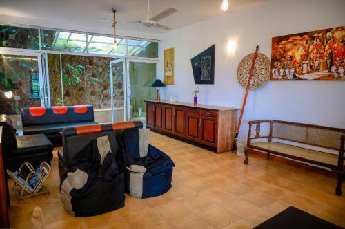 Hotel Mirabe Kandy By Funk Bunk