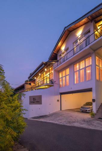 Hotel Swarga Villa