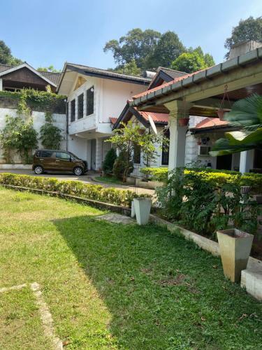 Hostal Kandy Garden Villa