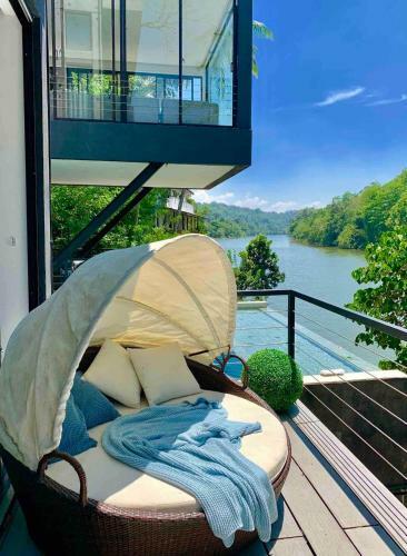 Ultramodern Riverfront Villa With Infinity Pool