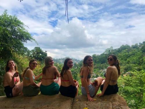Island Vibes Hostel