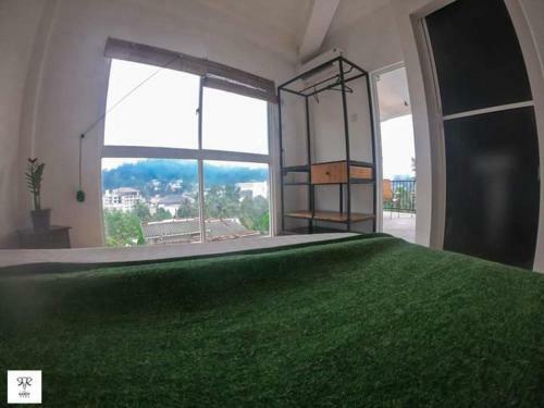 The Kandy Home