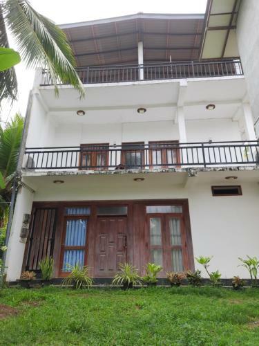 Hostal Surf Corner