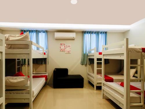 Hotel Vaccinated Staff - Oyo 849 Carcar Eco Farm Resorts