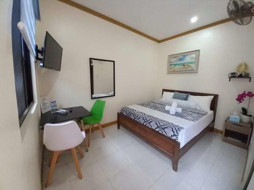 Hostal Blue Moon Inn And Pool Resort
