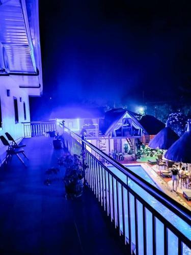 Hostal Blue Moon Inn And Pool Resort