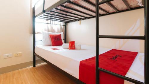 Hotel Reddoorz @ G Travel Lodge