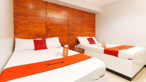 Hotel Reddoorz @ G Travel Lodge