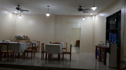 B&s Orchids Suites Hotel