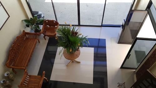 B&s Orchids Suites Hotel