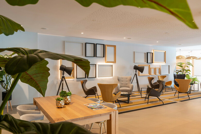 Hotel Azure