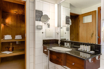First Hotel Reisen