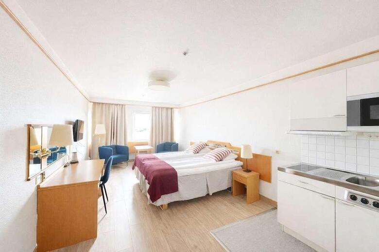 Hotel New World