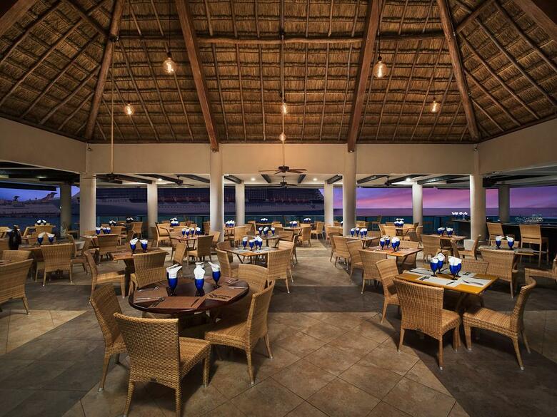 Hotel El Cid La Ceiba Beach