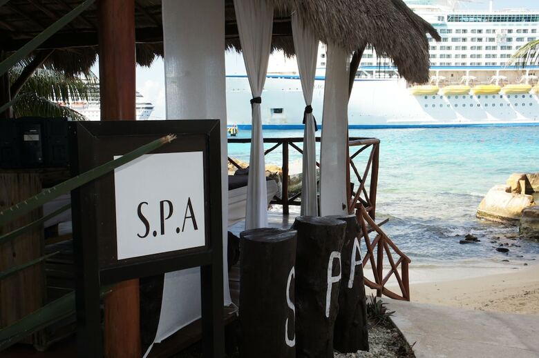 Hotel El Cid La Ceiba Beach