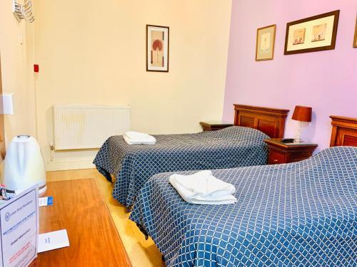 Hostal Luton Hotel Residence