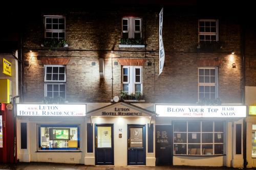 Hostal Luton Hotel Residence