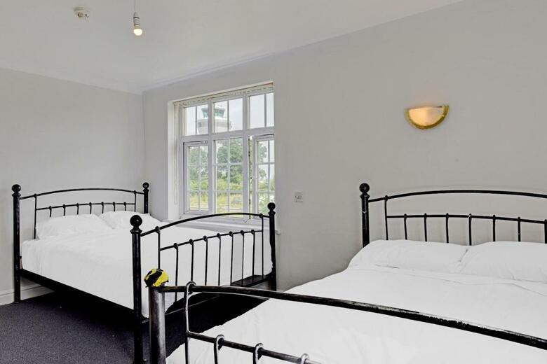 Gables Hotel & Restaurant