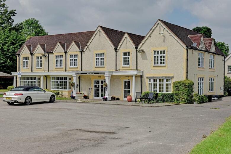 Gables Hotel & Restaurant