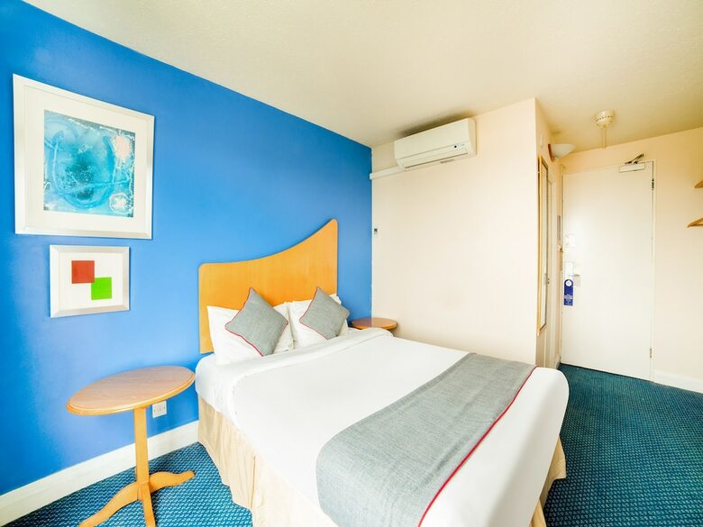 Chiltern Hotel, Luton Airport