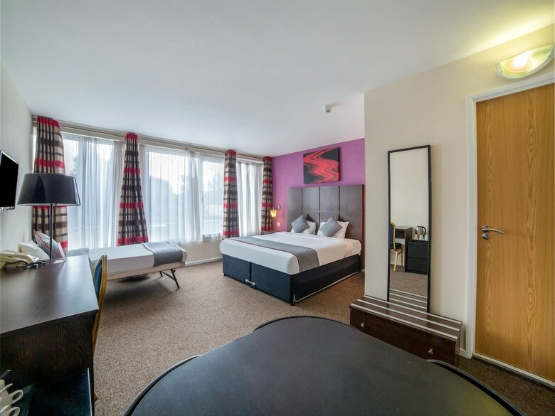 Chiltern Hotel, Luton Airport