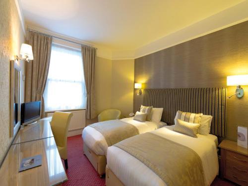 The Royal & Fortescue Hotel