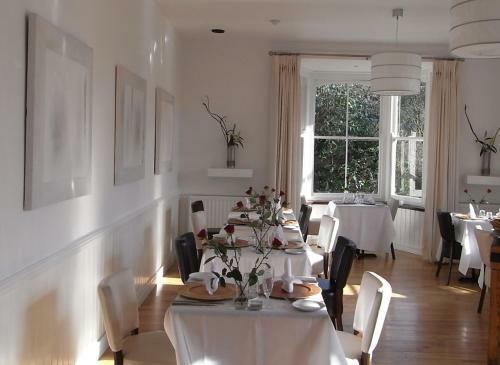 Broomhill Art Hotel