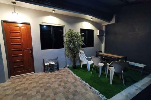 Cozy Home With A Ktv