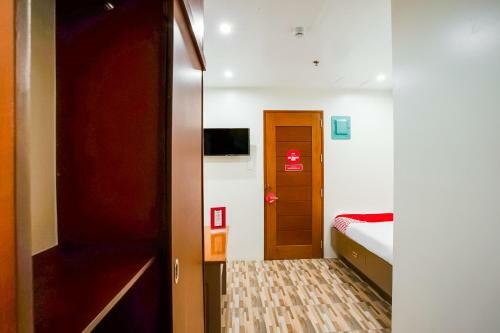 Hotel Oyo 421 Deck 360 Dormitel