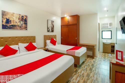 Hotel Oyo 421 Deck 360 Dormitel
