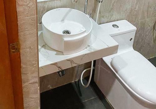 Hotel Leonila's Travellers Inn