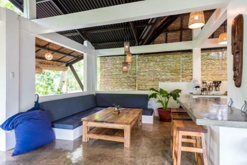 Hostal Katmon House