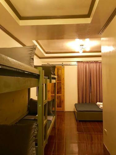 Hostal Ohana Guesthouse