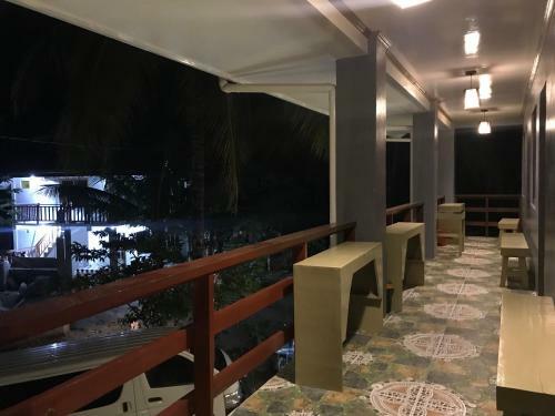 Hostal Ohana Guesthouse