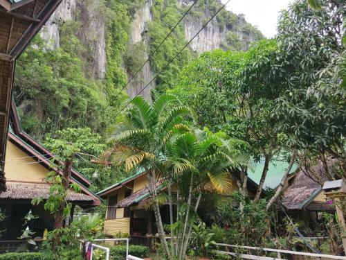 Cliffside Cottages