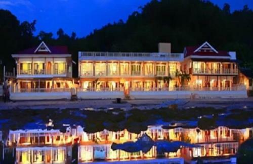 El Nido Beach Hotel