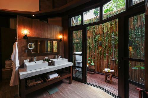 Hotel Lihim Resorts