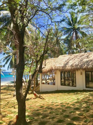Moon Beach Villas El Nido