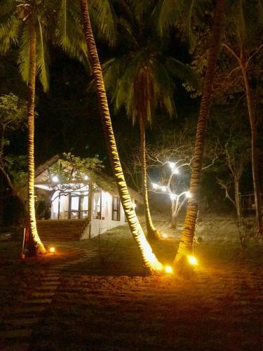 Moon Beach Villas El Nido