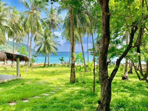 Moon Beach Villas El Nido